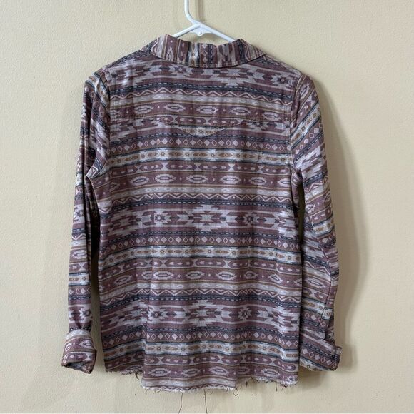 Guilded Intent Aztec Top - Picture 3 of 4